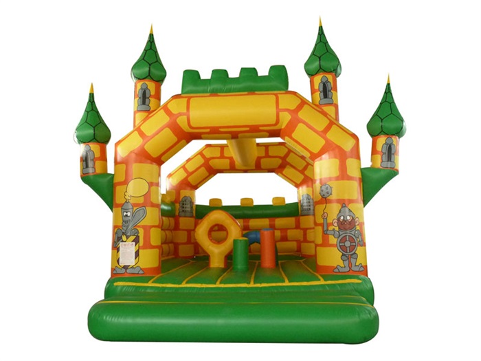 castle with obstacles L6.3xW6.7xH6.0m